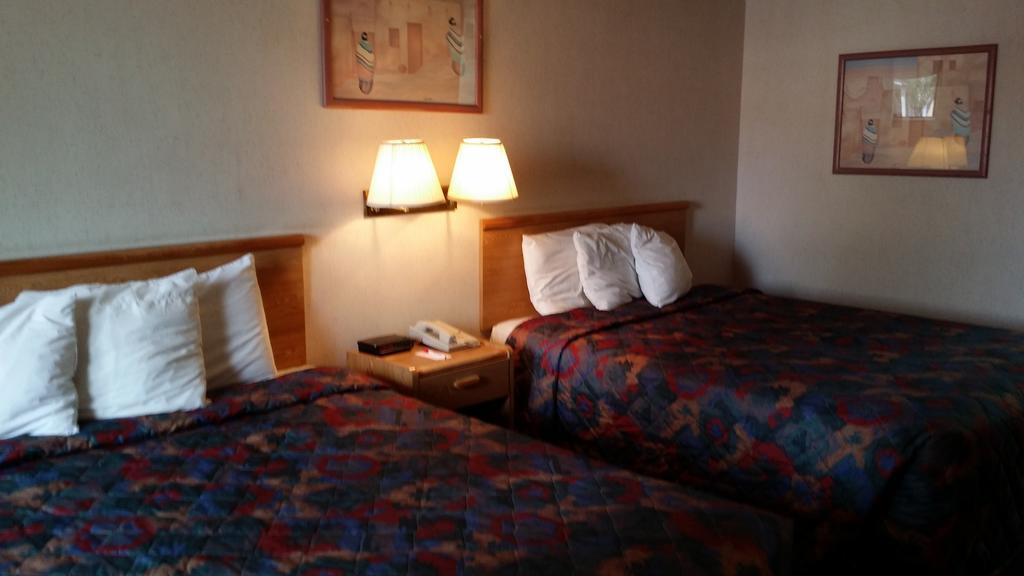 Greentree Inn Of Holbrook, Az Room photo
