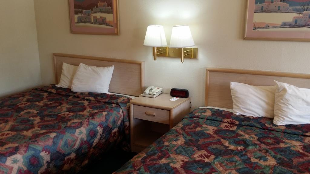 Greentree Inn Of Holbrook, Az Room photo